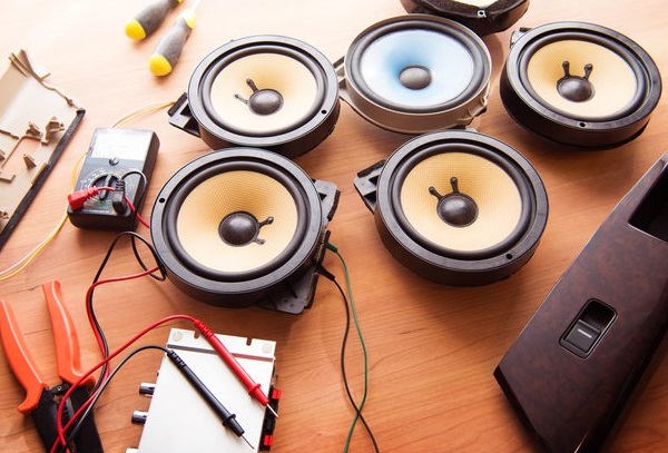 difference between coaxial and component speakers